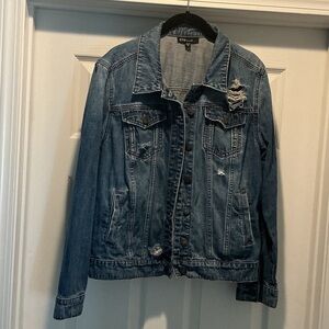 STS Women’s Blue Distressed Denim Jacket Size Small